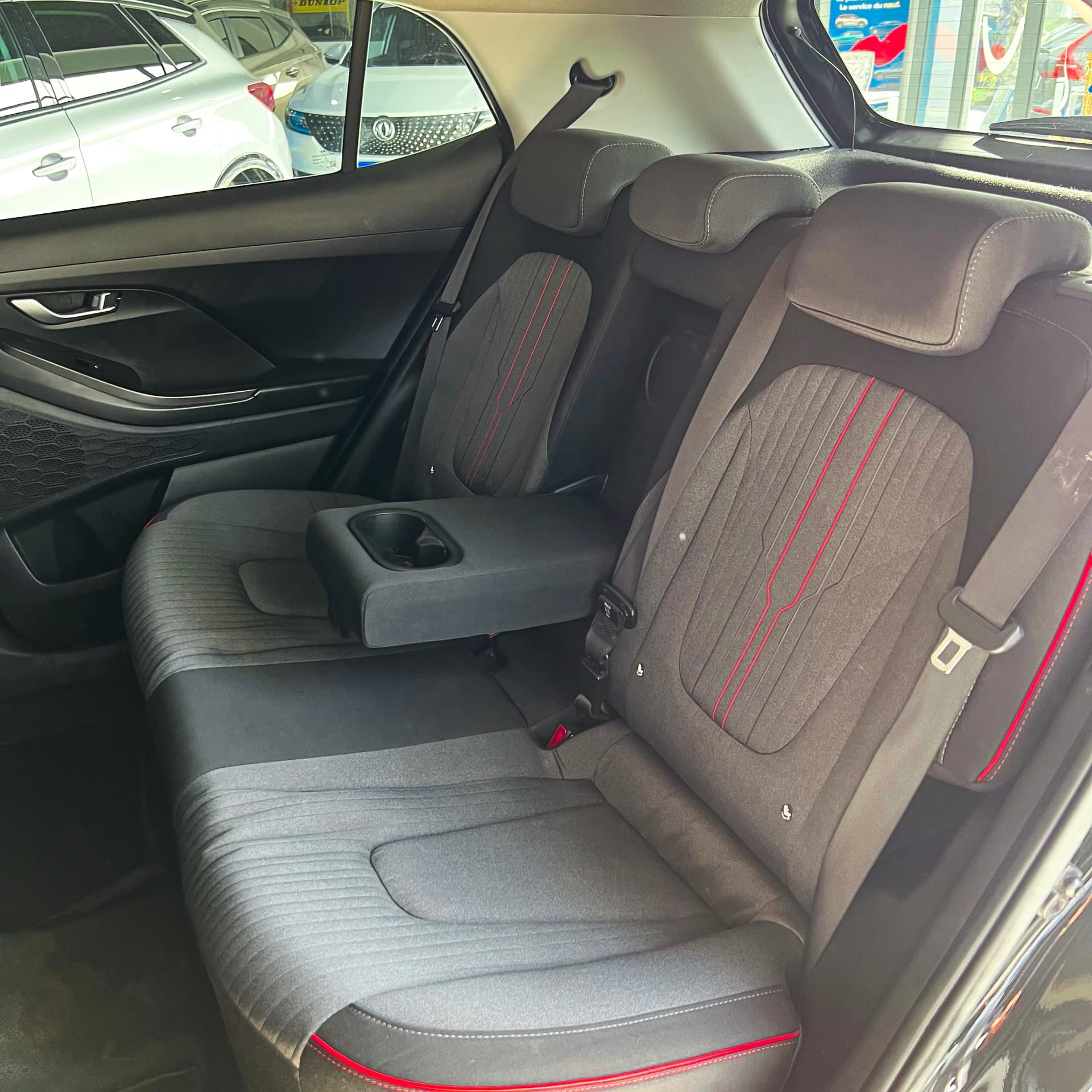 uploads/vehicles/2024/12/1733139749784-924.webp