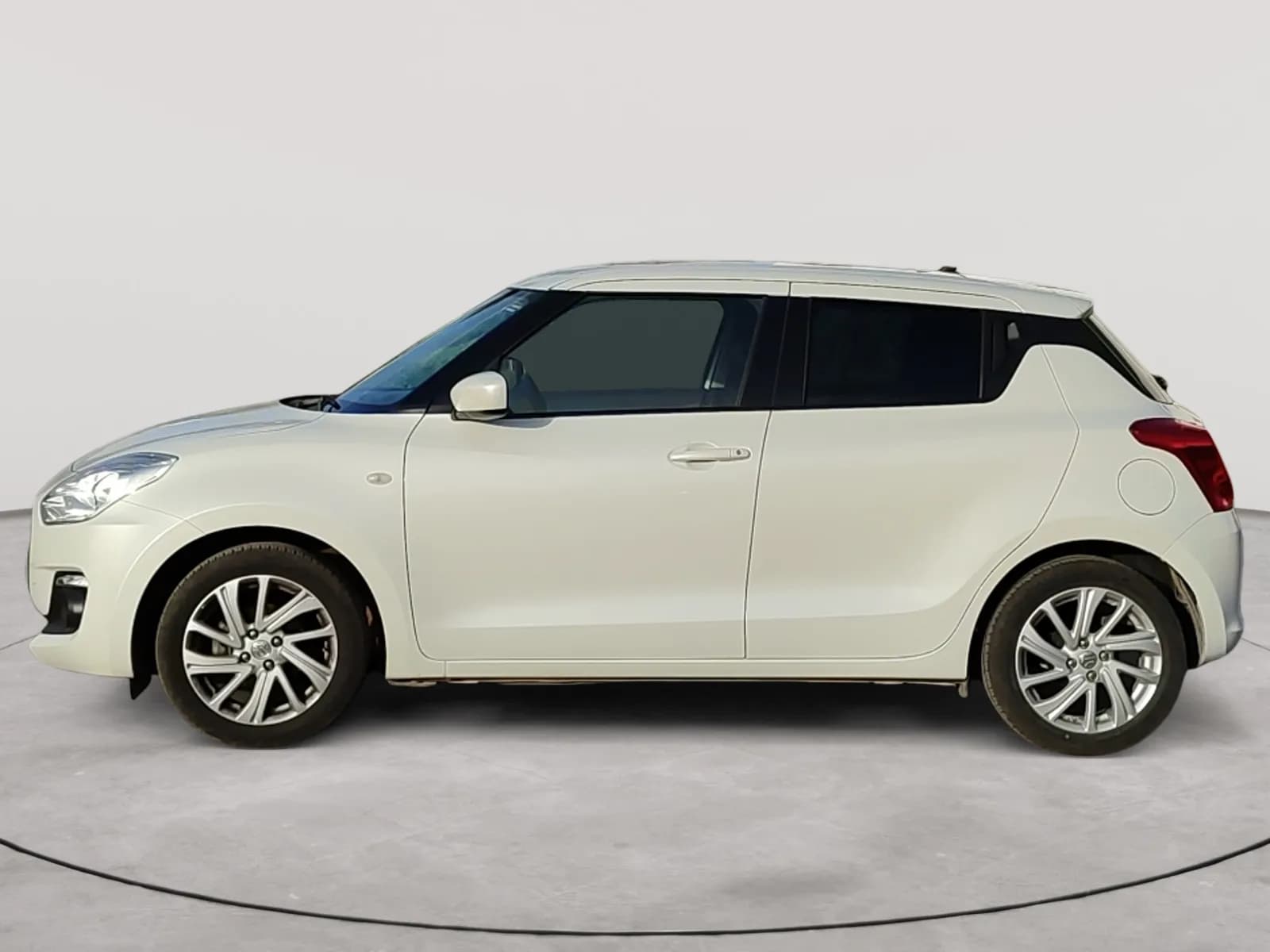 uploads/vehicles/2024/12/1733140726979-737.webp