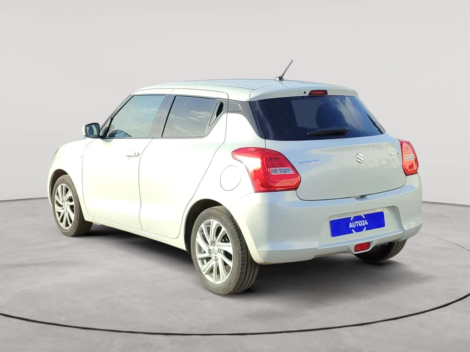 uploads/vehicles/2024/12/1733140940687-996.webp