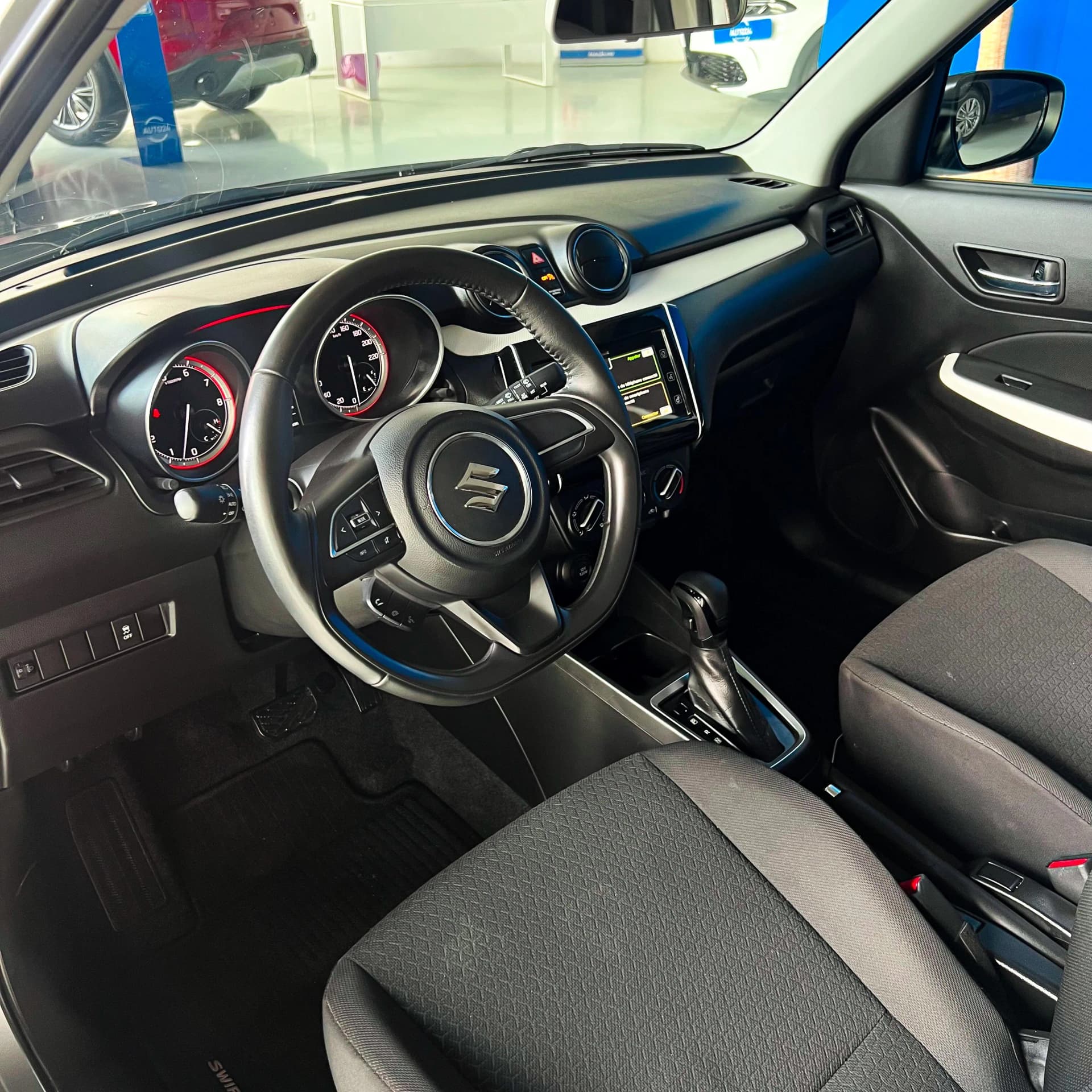uploads/vehicles/2024/12/1733141066740-203.webp