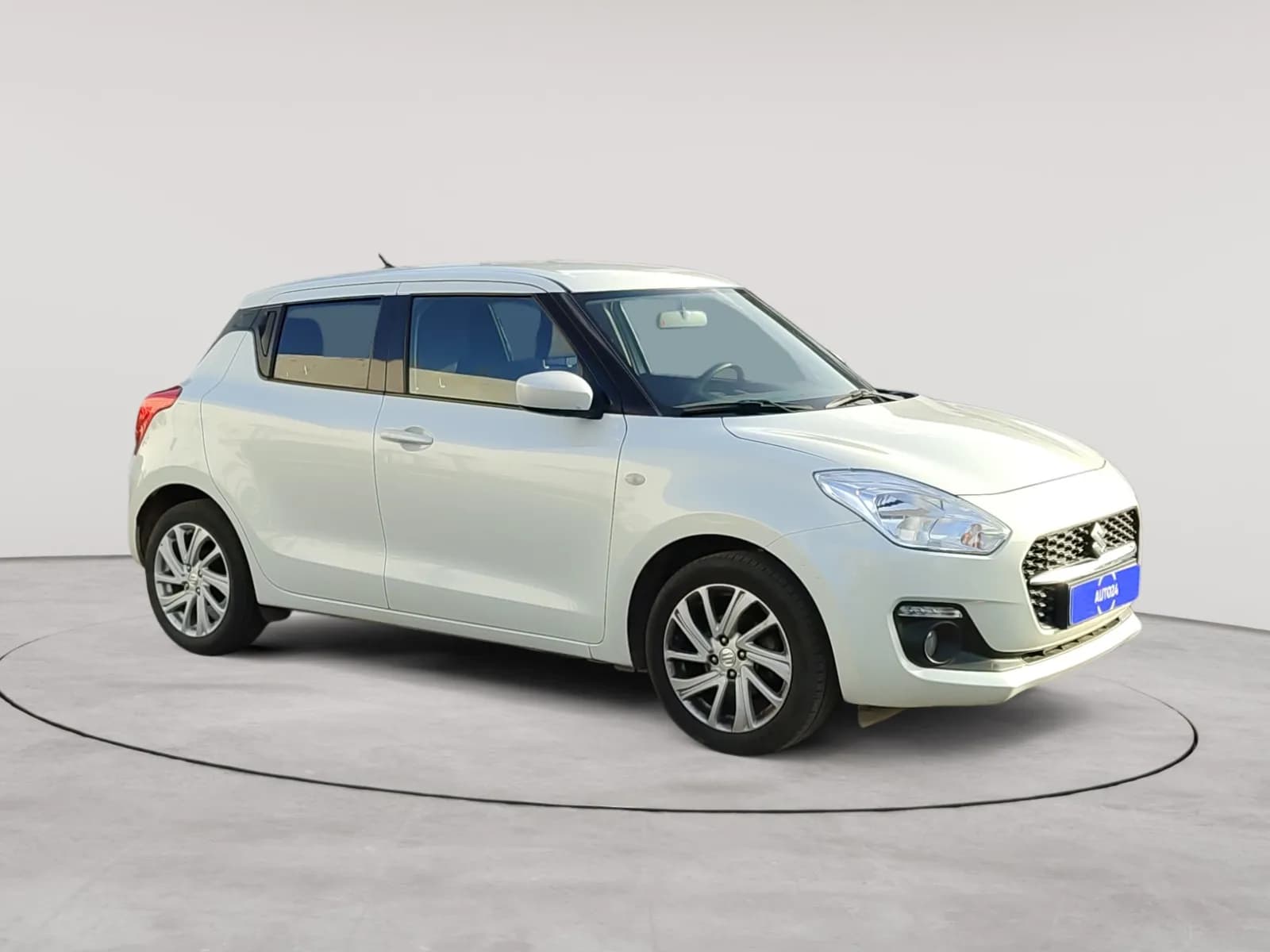 uploads/vehicles/2024/12/1733141070370-773.webp