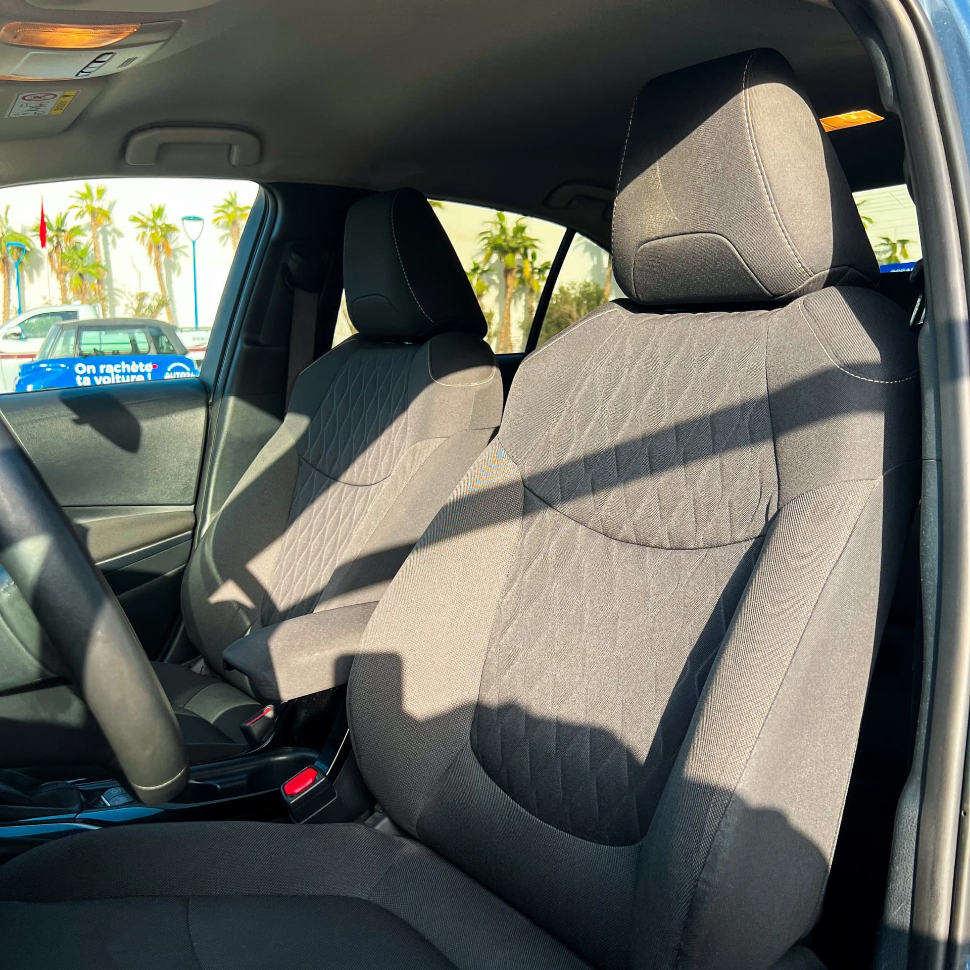 uploads/vehicles/2024/12/1733220928893-637.webp