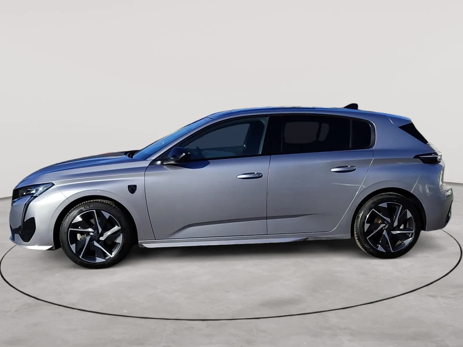 uploads/vehicles/2024/12/1734365684596-687.webp