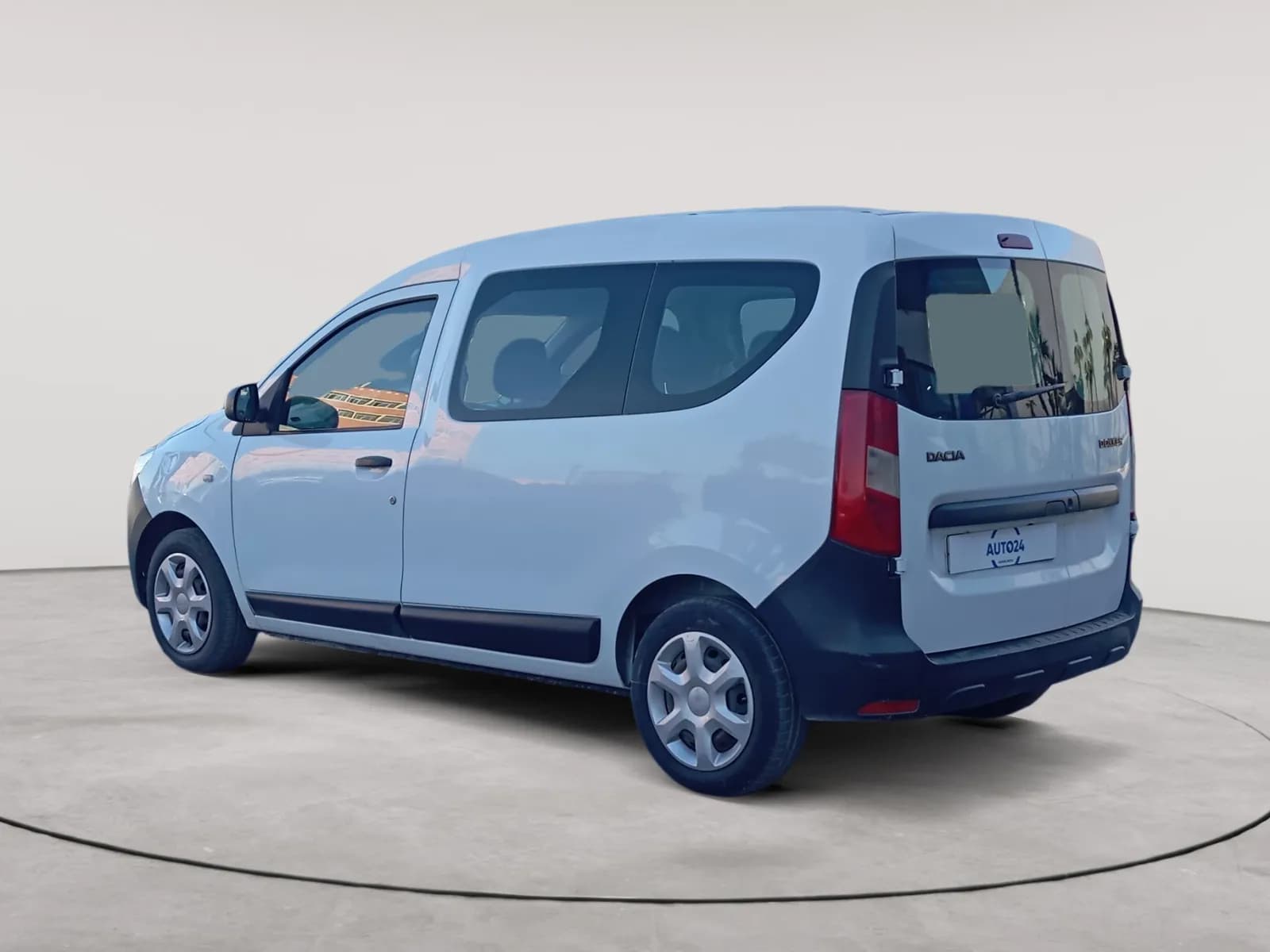 uploads/vehicles/2024/12/1734526415952-130.webp