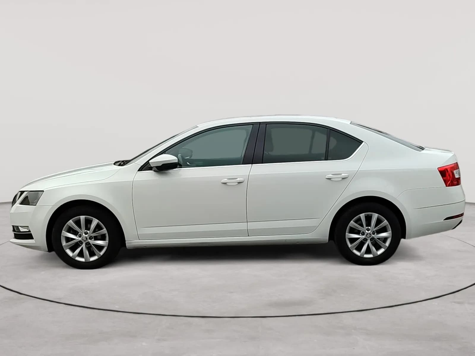 uploads/vehicles/2024/12/1734628670184-423.webp