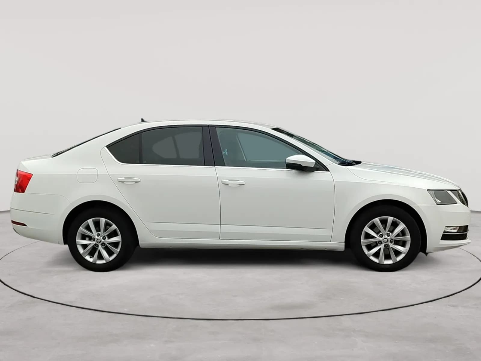 uploads/vehicles/2024/12/1734628670448-229.webp