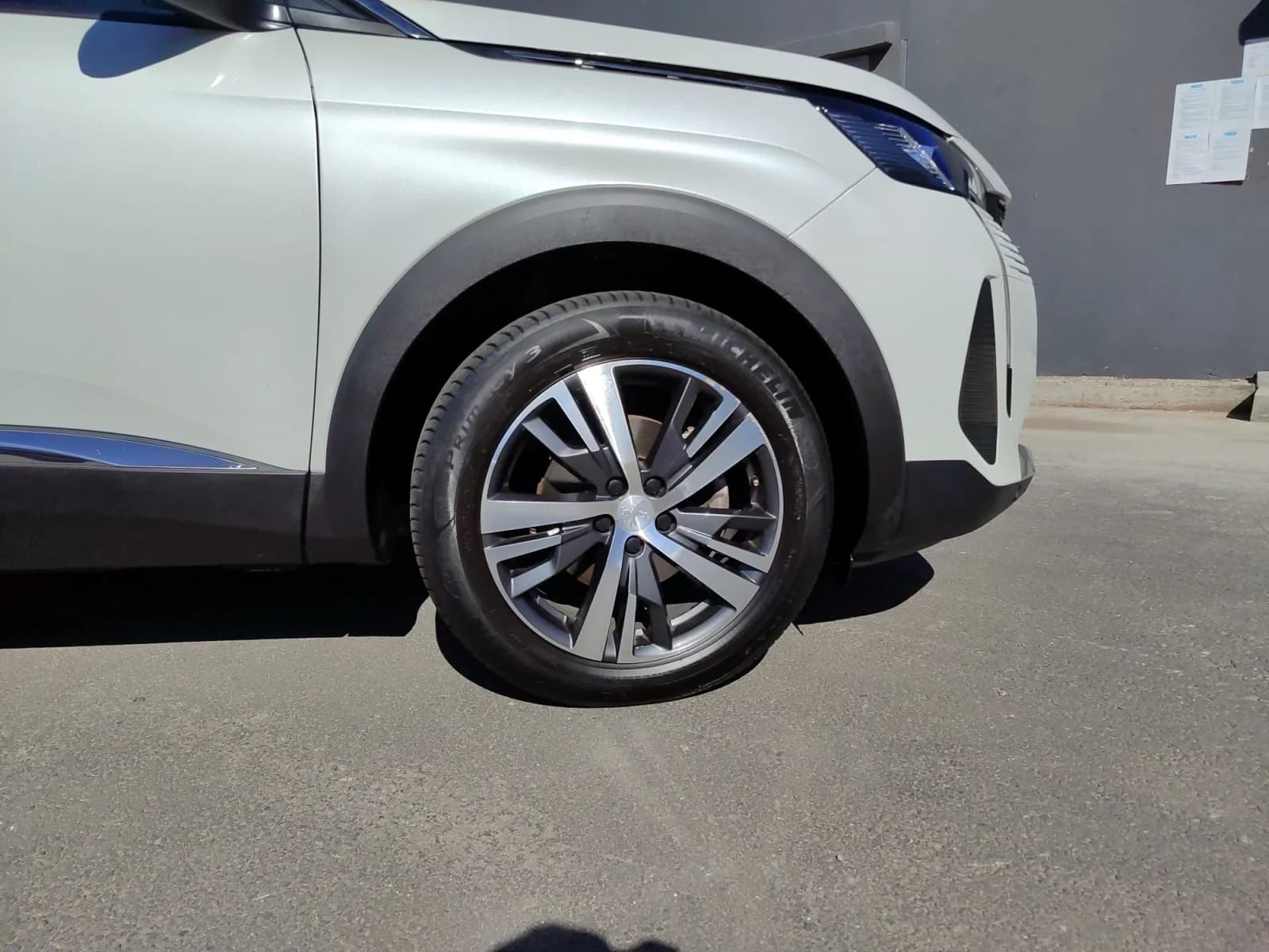 uploads/vehicles/2024/12/1734951489876-180.webp