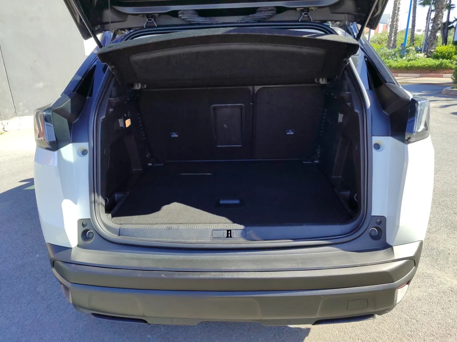 uploads/vehicles/2024/12/1734951490754-374.webp
