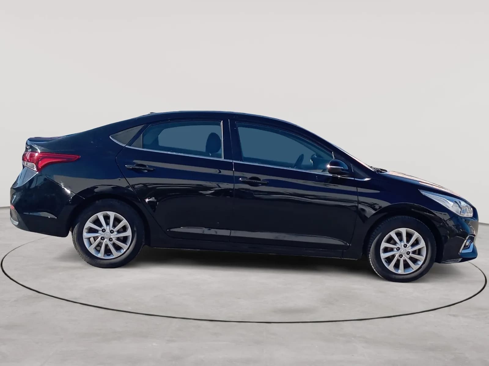 uploads/vehicles/2024/12/1735044007460-111.webp