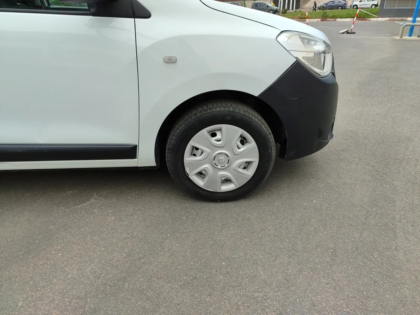 uploads/vehicles/2024/12/1735045821185-976.webp