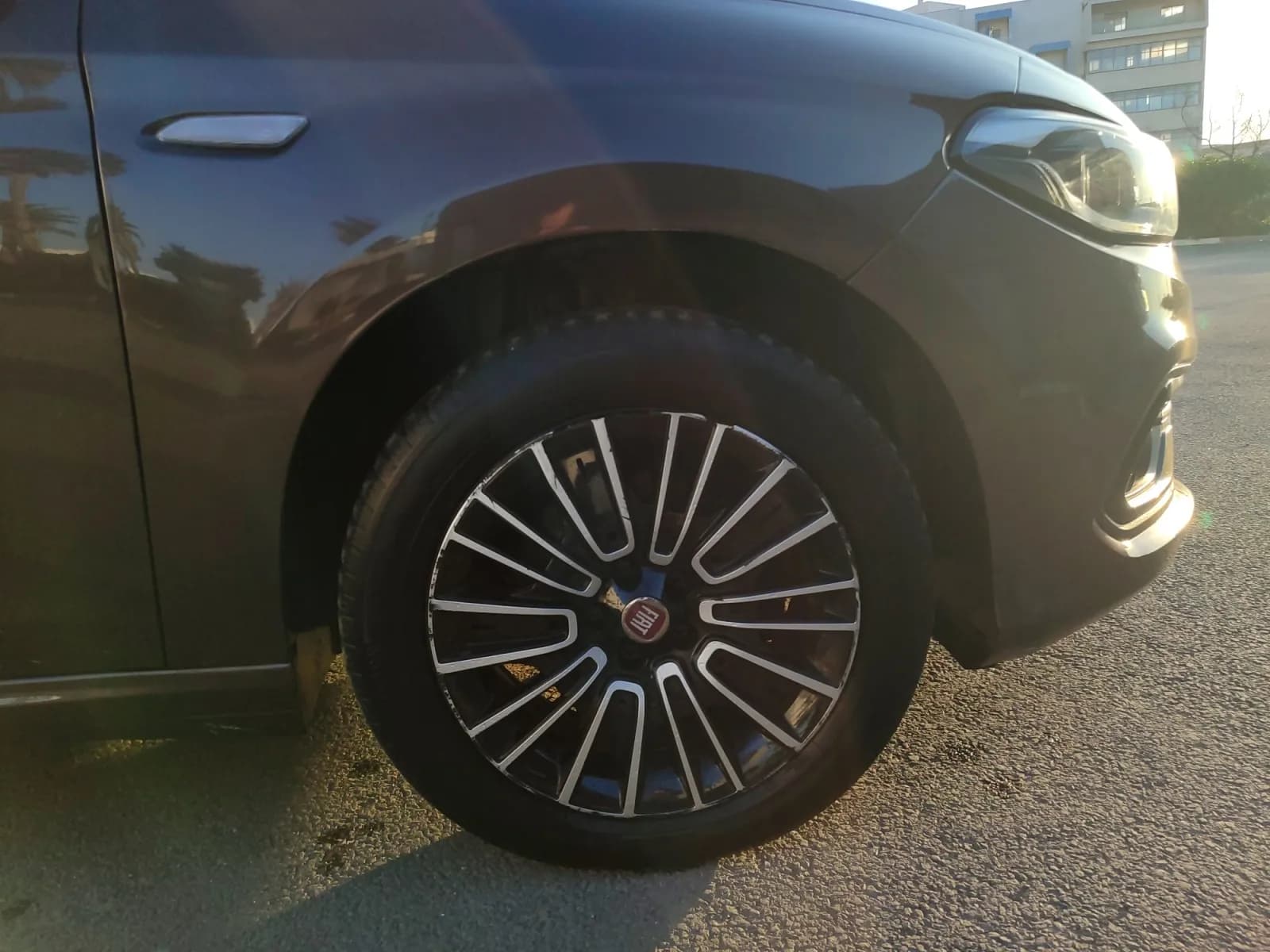 uploads/vehicles/2024/12/1735115243534-824.webp