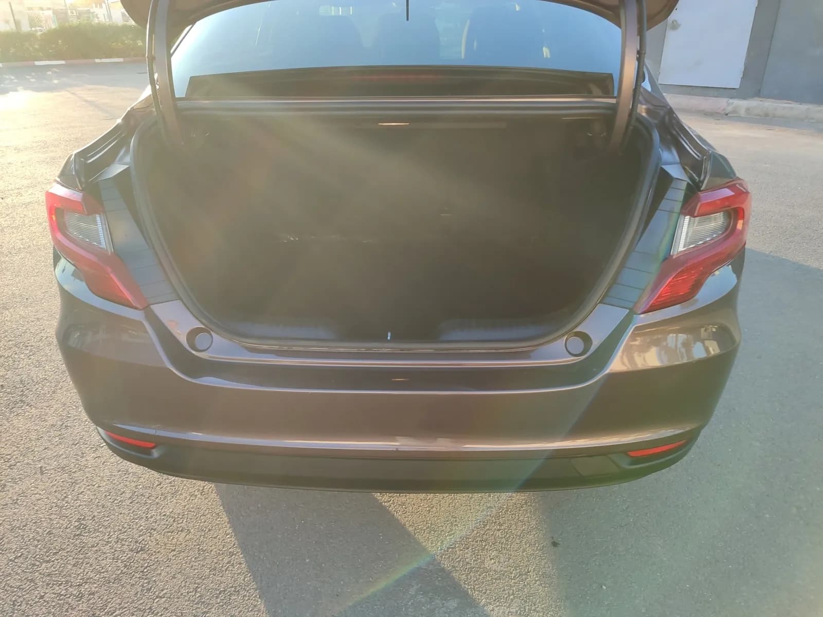uploads/vehicles/2024/12/1735115244424-232.webp