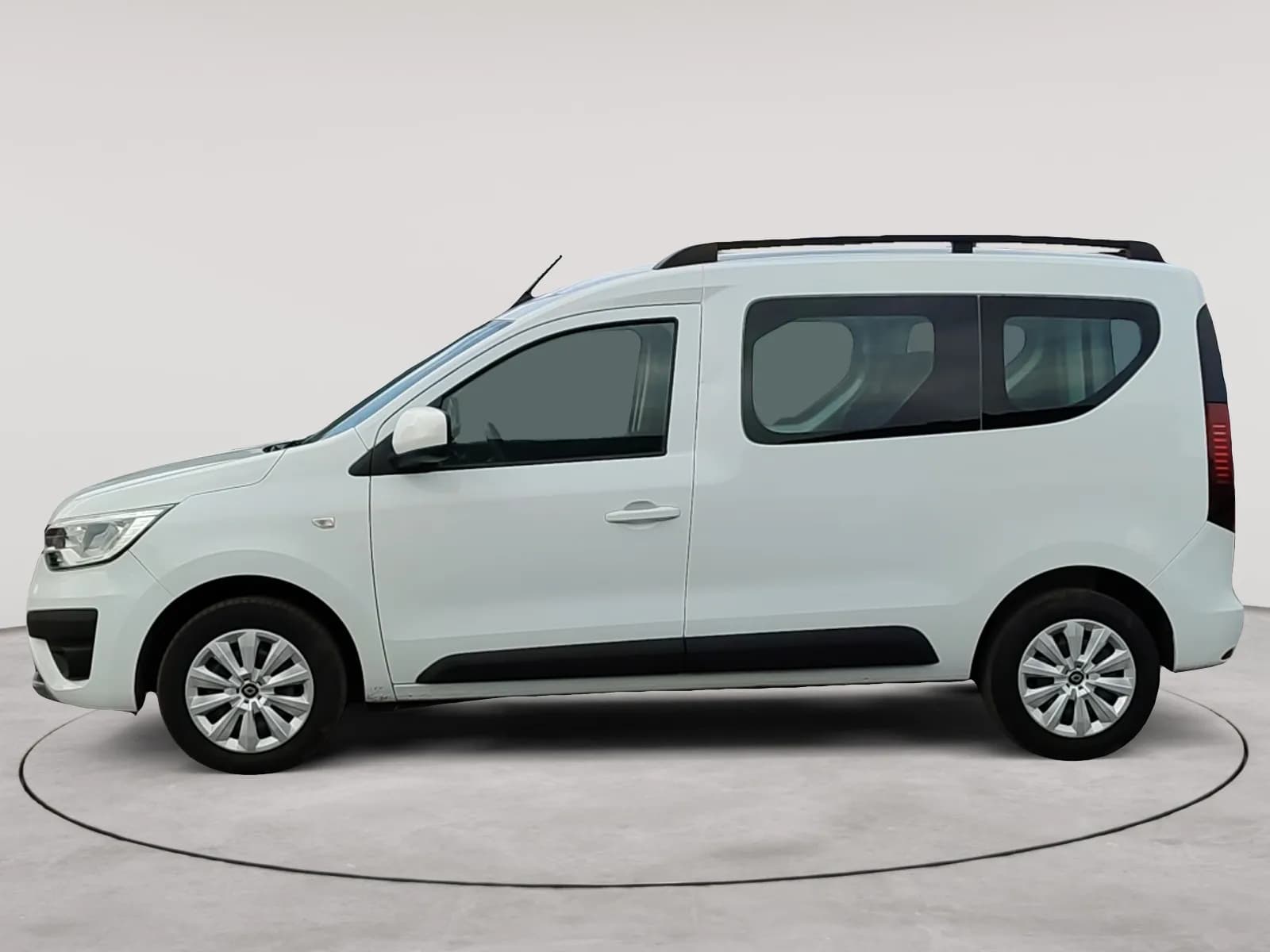 uploads/vehicles/2024/12/1735200010467-521.webp