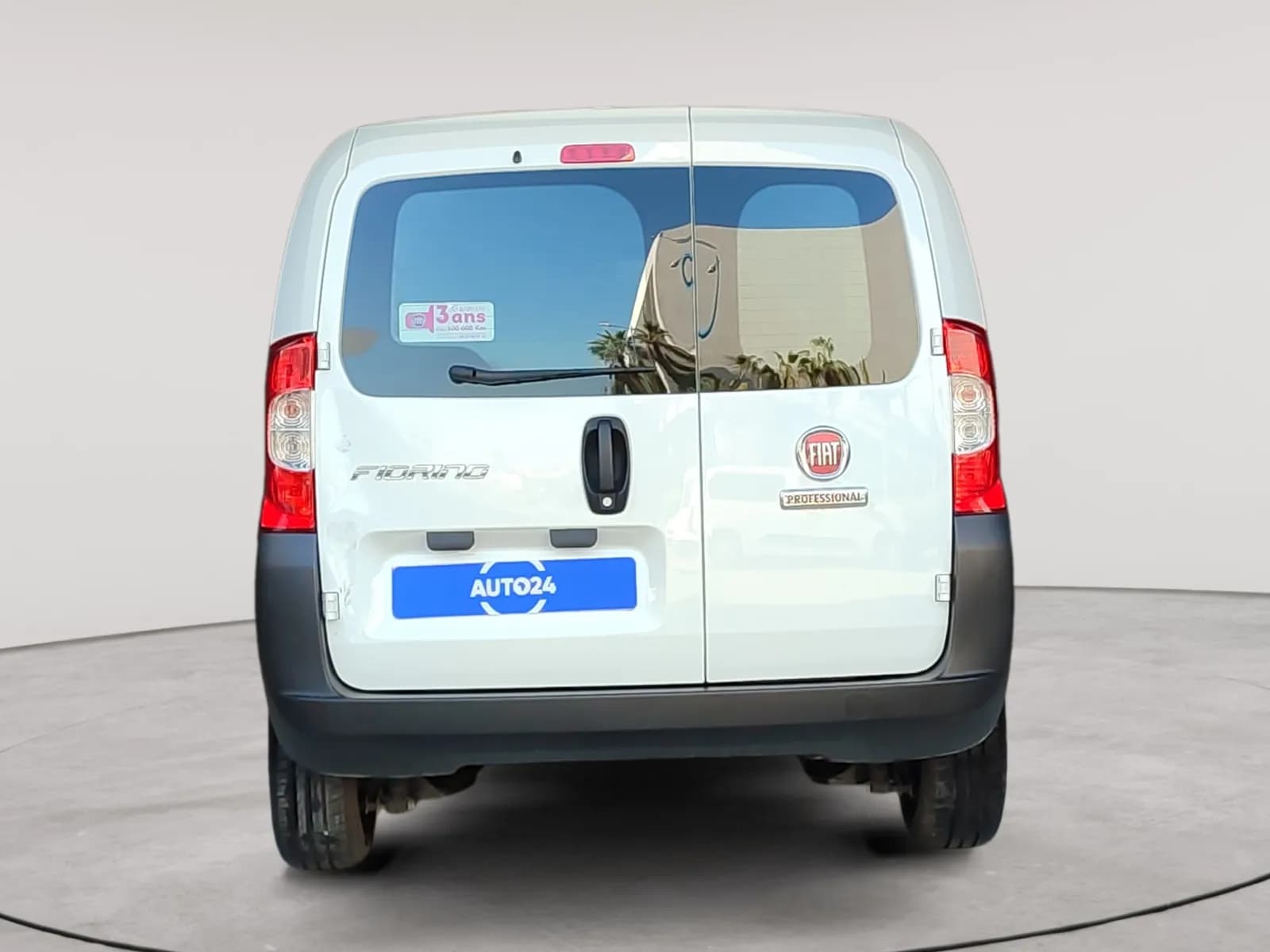 uploads/vehicles/2024/12/1735231159547-284.webp