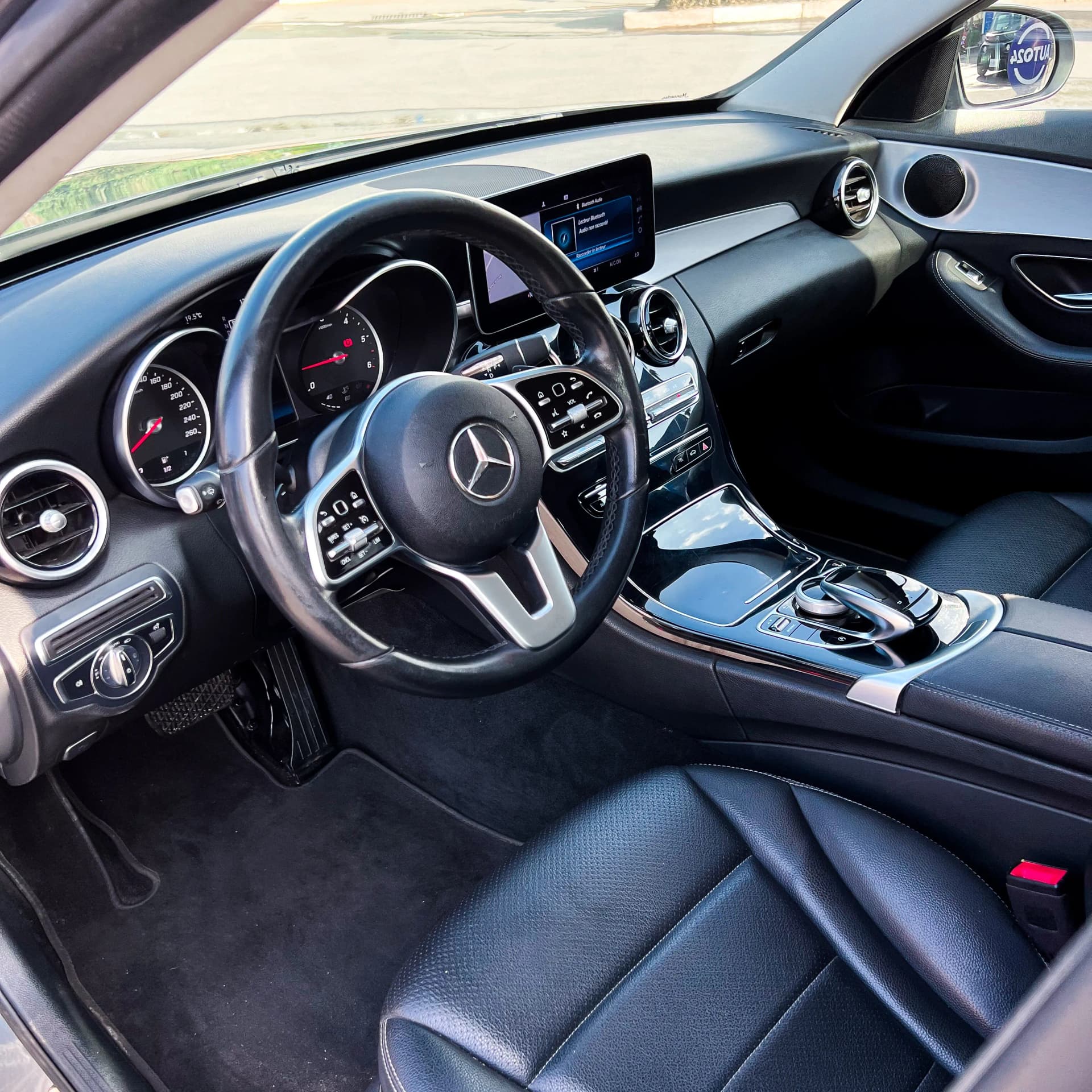 uploads/vehicles/2024/12/1735644316566-140.webp