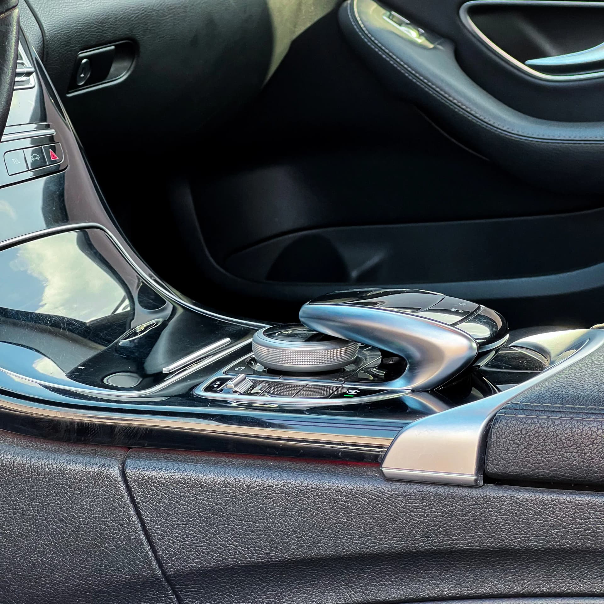 uploads/vehicles/2024/12/1735644318307-446.webp
