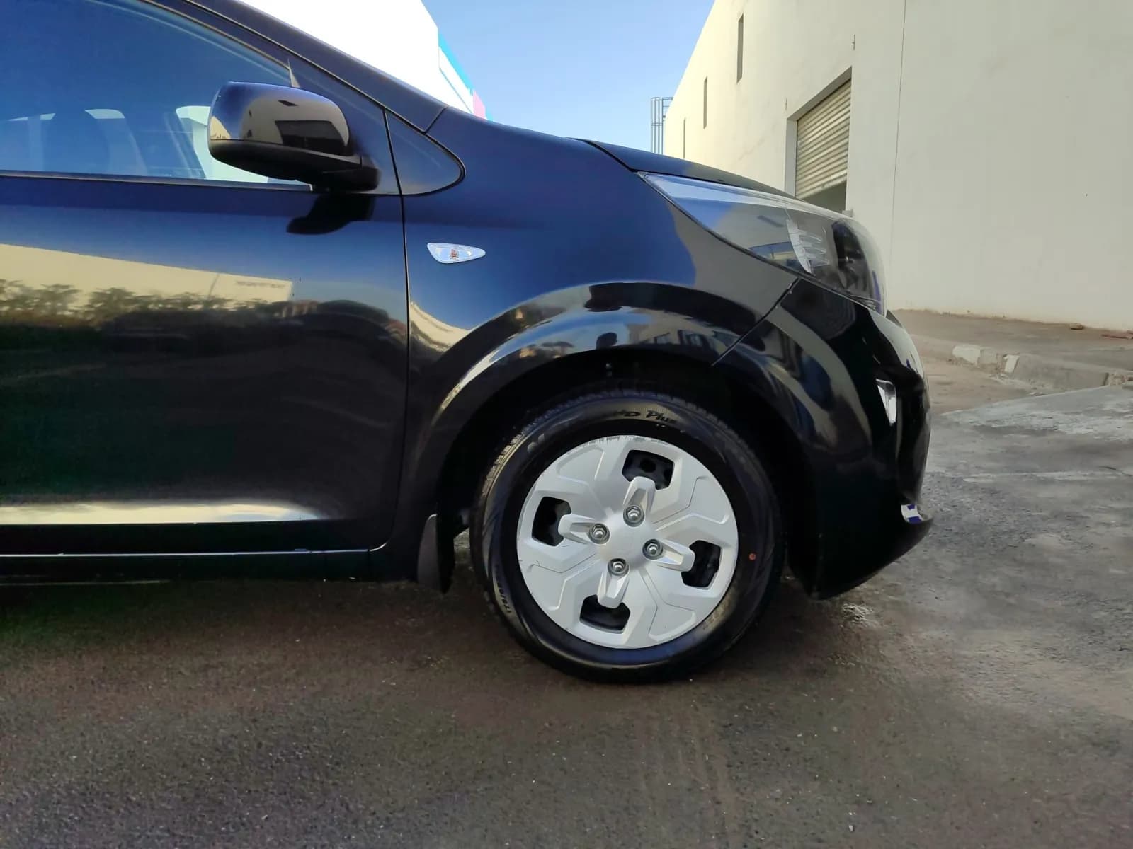 uploads/vehicles/2024/12/1735645473120-930.webp