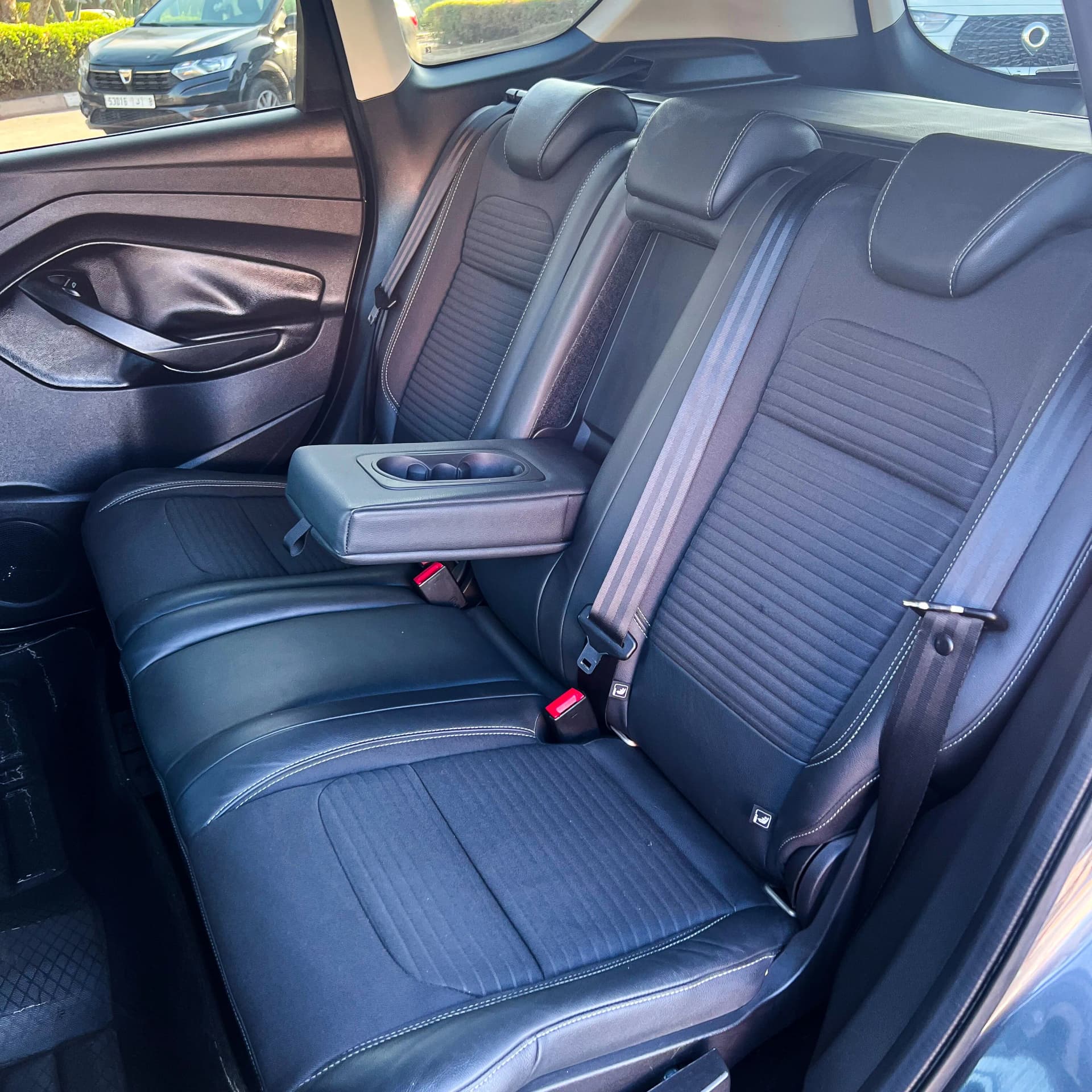 uploads/vehicles/2025/01/1736956879364-650.webp